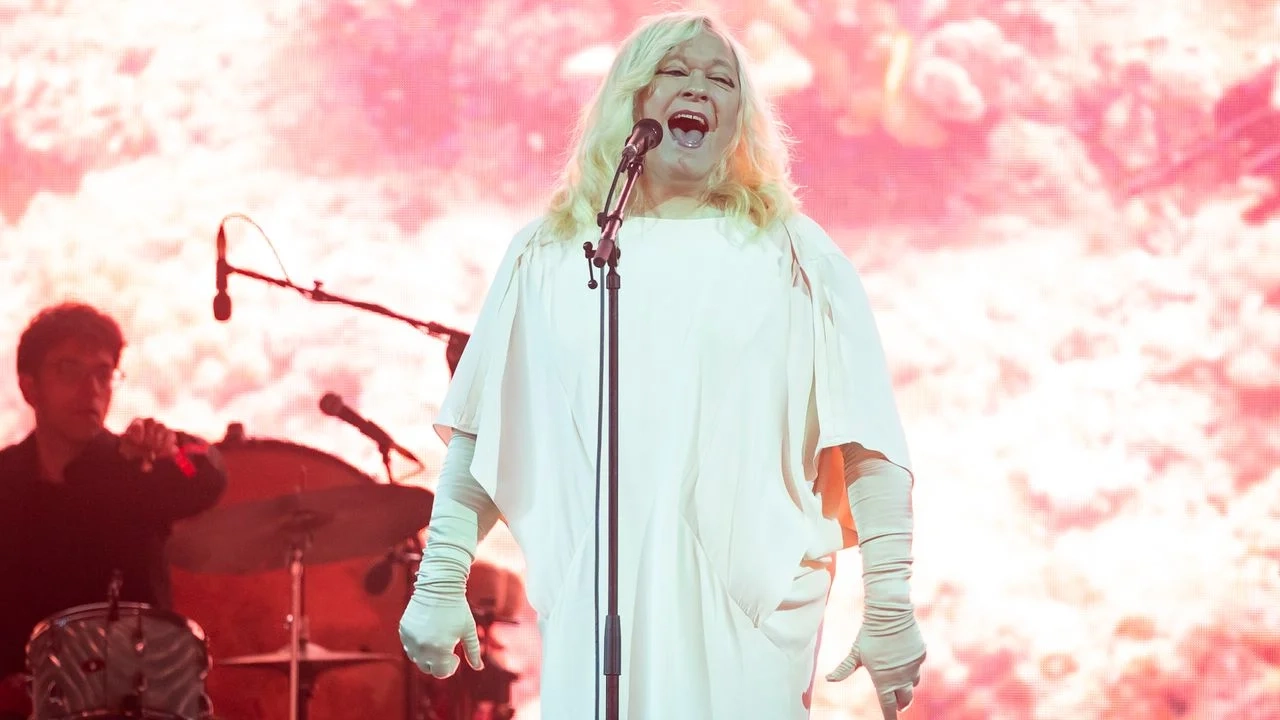 Watch ANOHNI Cover Selena and Lou Reed for Balenciaga Watch ANOHNI Cover Selena and Lou Reed for Balenciaga